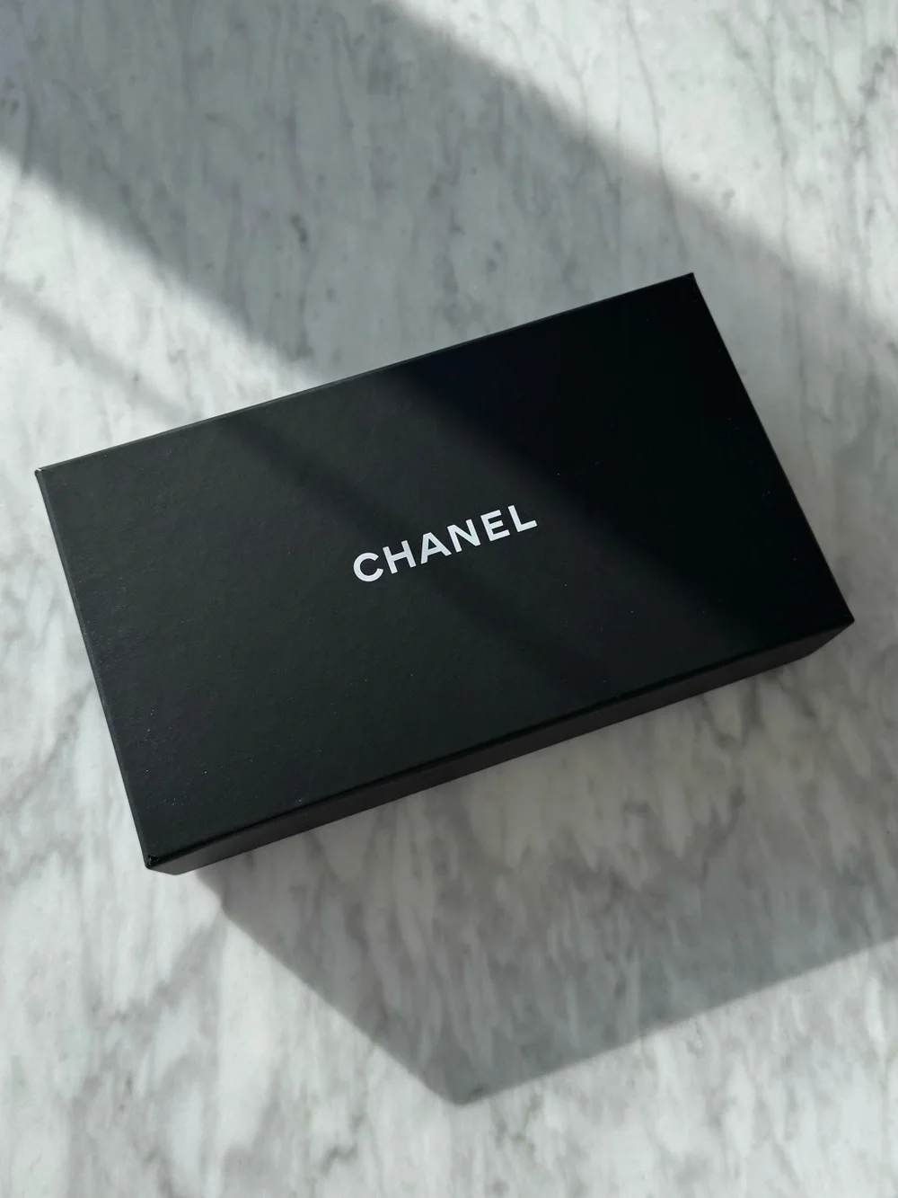 Chanel Clutch in Chain / Black Caviar